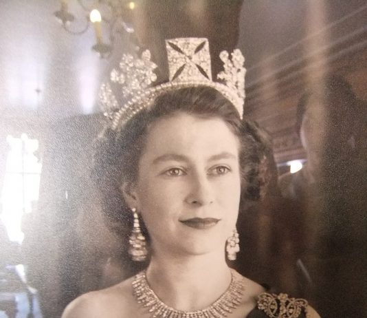 Elizabeth, the Essential Queen, Dies Queen Elizabeth II