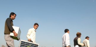 Off-Grid Renewables Expand to Fill Energy Access Gaps