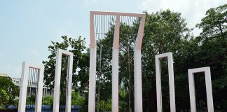 Reincarnation of Mohammad Ali Jinnah in Post-2024 Bangladesh The Shaheed Minar in Dhaka, Bangladesh, symbolizing the Language Movement and national identity.